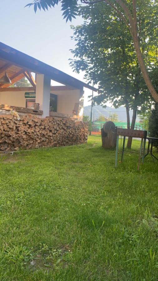 Anahouse Hotel Viseu de Sus Luaran gambar